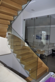 Κάγκελα από γυαλί