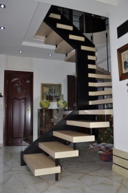 Ξύλινα σκαλοπάτια