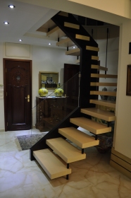 Σκάλες εσωτερικών χώρων