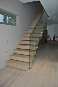 Κάγκελα από γυαλί