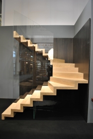 Σκάλες εσ. χώρων