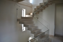 Σκάλες εσ. χώρων