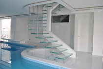 Σκάλα από γυαλί