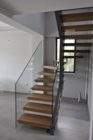 Κάγκελο από γυαλί