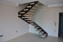 Τζαμένια κάγκελα