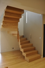 Σκάλα ξύλινη