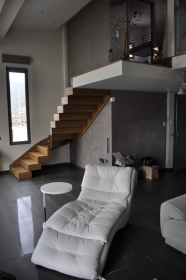 Ξύλινη σκάλα