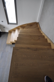 Γωνιακή σκάλα