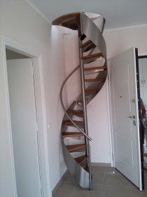 Μεταλλική σκάλα