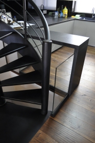 Μεταλλικά σκαλοπάτια