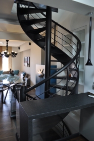 Μεταλλική σκάλα