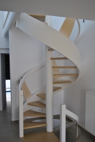 Ξύλινη σκάλα