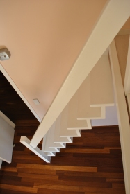 Ξύλινη σκάλα