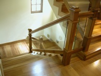 Γυάλινο κάγκελο