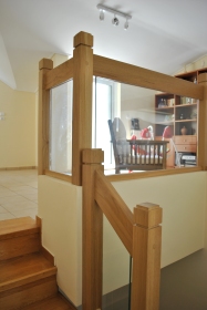 Γυάλινο κάγκελο