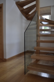 Κάγκελα από γυαλί