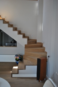 Σκάλα εσ. χώρου