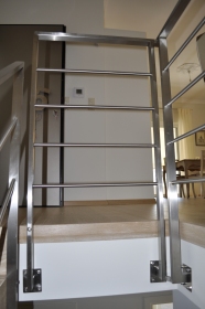 Μεταλλικό κάγκελο