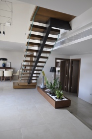 Εσωτερική σκάλα μεζονέτας