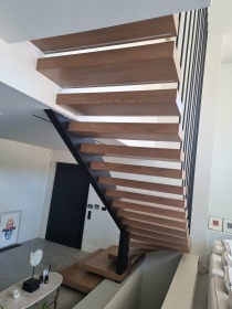 Ξυλινα σκαλιά