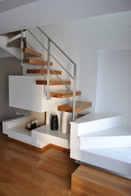 Τετράγωνη σκάλα