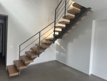 Γωνιακή με πλαίσιο