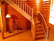 Ξύλινη σκάλα