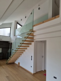 Σκαλιά ξύλινα