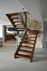 Σκάλα τετράγωνης μορφής