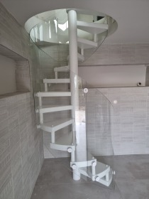 Γυάλινα κάγκελα