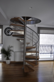 Μεταλλική σκάλα