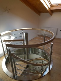 Σκάλα απο ινοξ