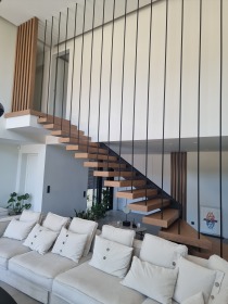 Δαιαβαθμισμενα κάγκελα