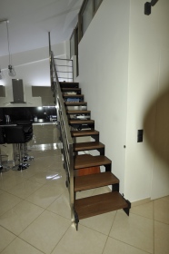 Σκάλα εσ. χώρου