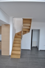 Ξύλινη σκάλα