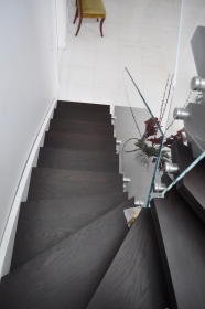 Ξύλινη σκάλα