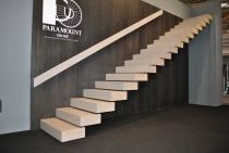 Σκαλί τύπου κουτί