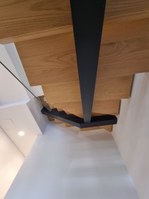 Λεπτομέρεια μεταλλικού σκελετού 