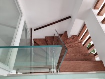 Κάγκελα από γυαλί 