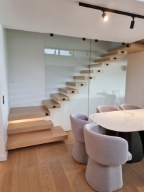 Γωνιακή σκάλα  