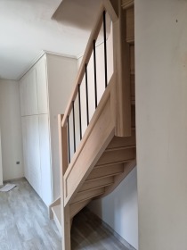 Ξύλινη σκάλα