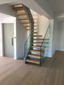 Σκάλα σε πατάρι