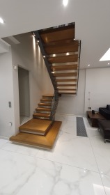 Σκάλες ξύλινες