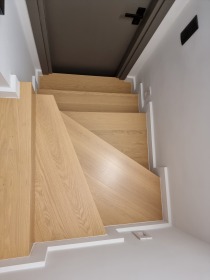 Επένδυση μπέτινης σκάλας 