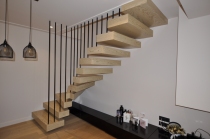 Ξύλινες γωνιακές σκάλες