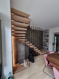 Σκάλα εσ. χώρου  