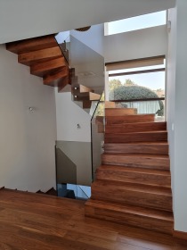 Σκαλιά από ξύλο