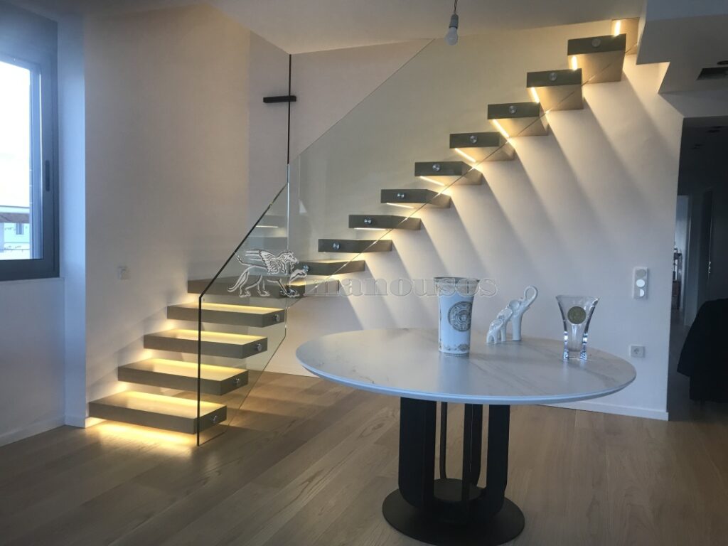 ΞΥΛΙΝΗ ΓΩΝΙΑΚΗ ΣΚΑΛΑ  G-0486