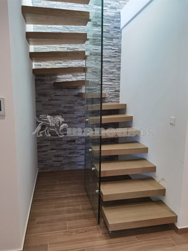 ΤΕΤΡΑΓΩΝΗ ΣΚΑΛΑ  Τ-0473