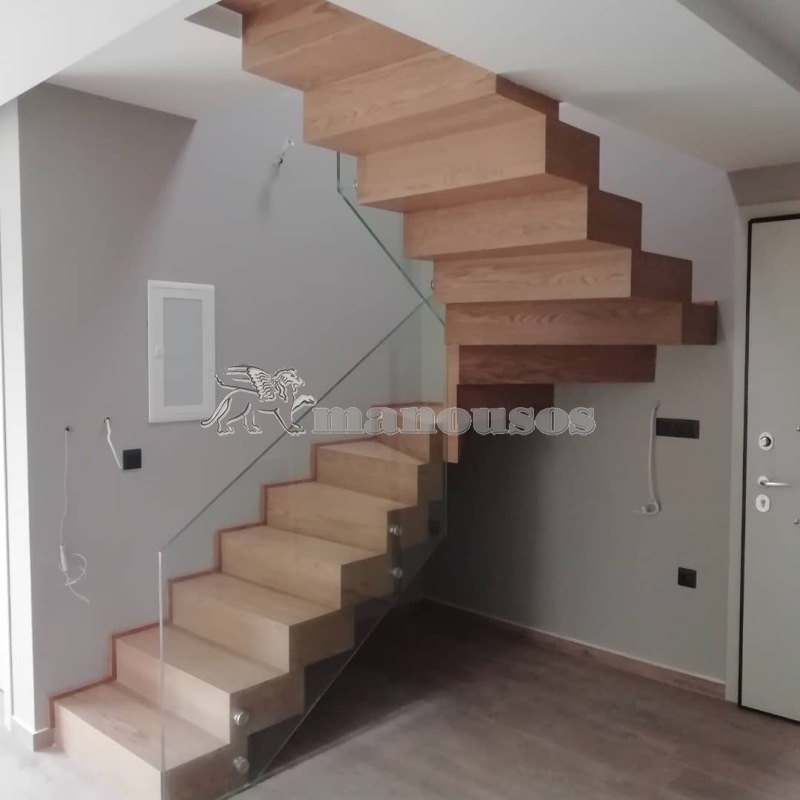 ΞΥΛΙΝΗ ΤΕΤΡΑΓΩΝΗ ΣΚΑΛΑ  Τ-0468